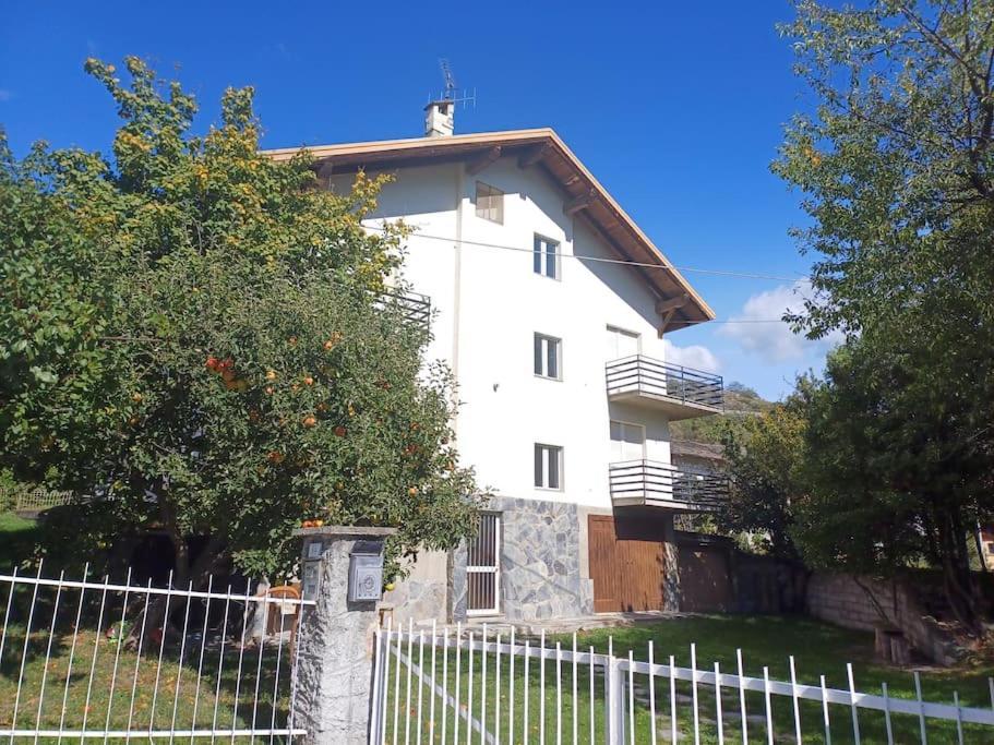 Casa Vacanza Leonardo Apartment Chambave Ngoại thất bức ảnh