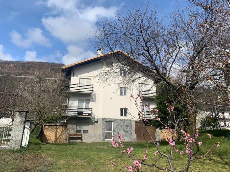 Casa Vacanza Leonardo Apartment Chambave Ngoại thất bức ảnh